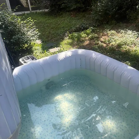 Parking Prive Cosy 50m2 Avec Et Jardin 滨海布洛涅