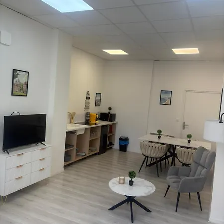 Parking Prive Cosy 50m2 Avec Et Jardin *