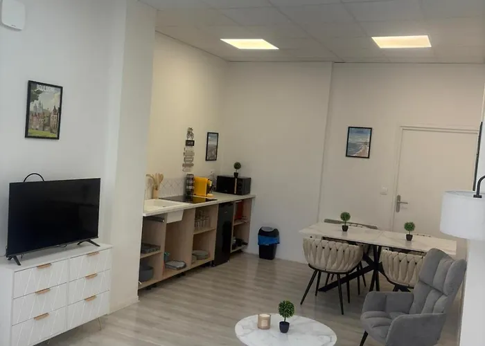 Parking Privé cosy 50m2 avec spa et jardin *