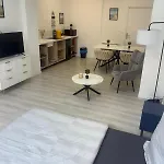 Spa Sauna Et Parking Prive Cosy 50M2 Avec Jardin アパート