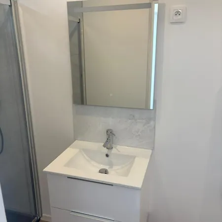 Appartement Parking Prive Cosy 50m2 Avec Et Jardin